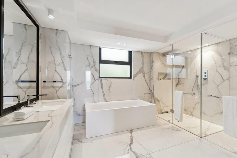 3 Bedroom Property for Sale in Bantry Bay Western Cape